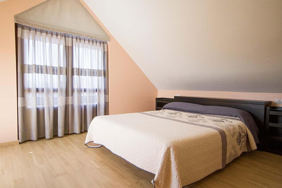 Casa De Pedra O Carballal Holiday home Ameixenda